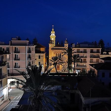 Casa Margherita, Centrale A Due Passi Dal Mare Бордігера Екстер'єр фото
